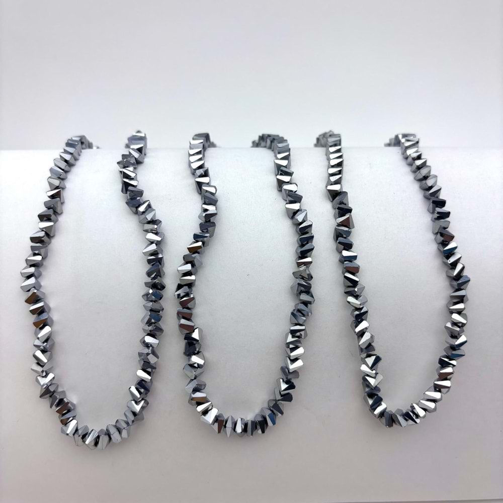 Üçgen Kristal 1 Dizi