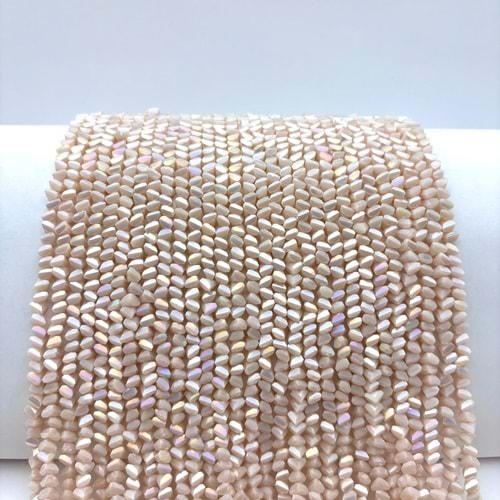 Üçgen Kristal 1 Dizi