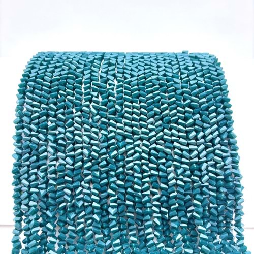 Üçgen Kristal 1 Dizi