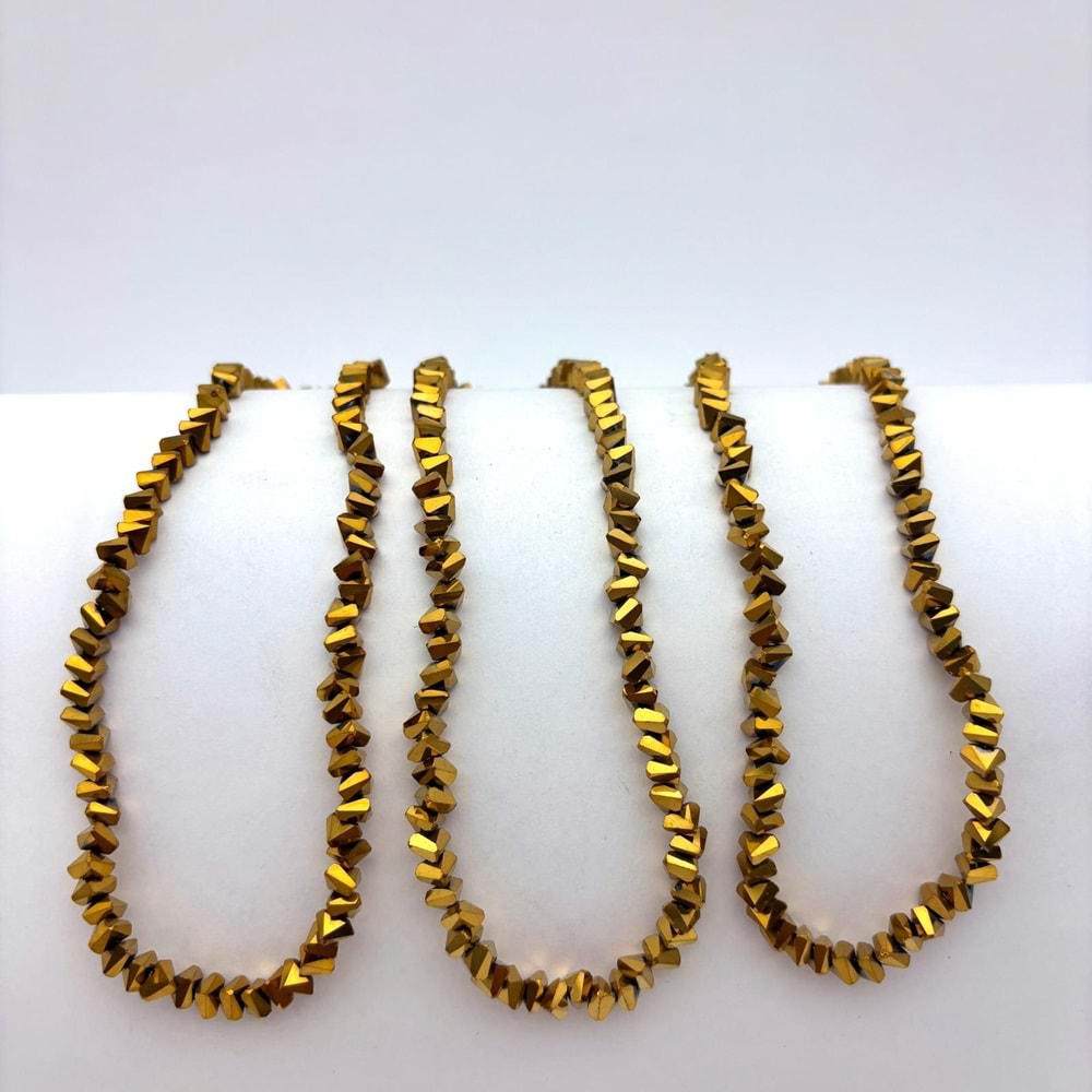 Üçgen Kristal 1 Dizi